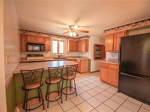5th image of 334 Dickerson Dr N