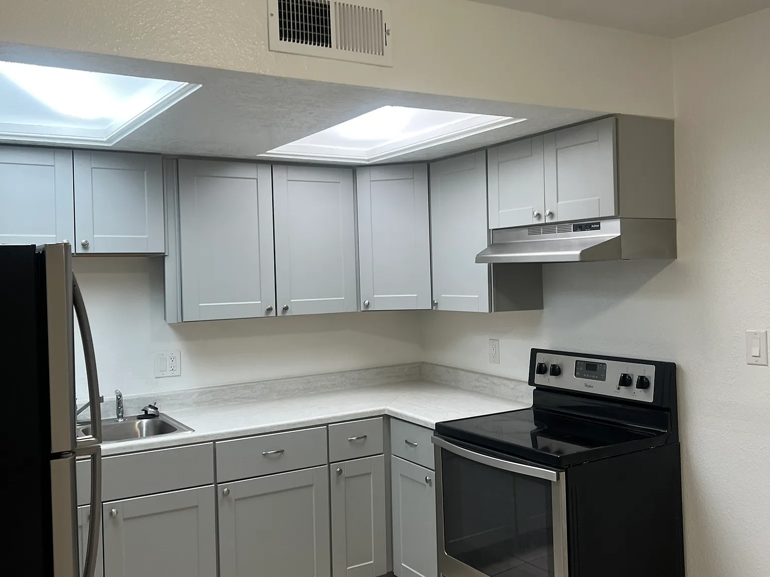 2 bed, 800 sqft, $1,195 — Photo 2