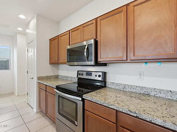 3rd image of 17944 W CEDARWOOD Lane