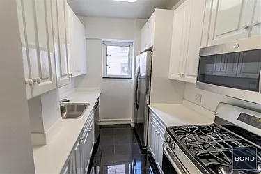 Rented by Bond New York