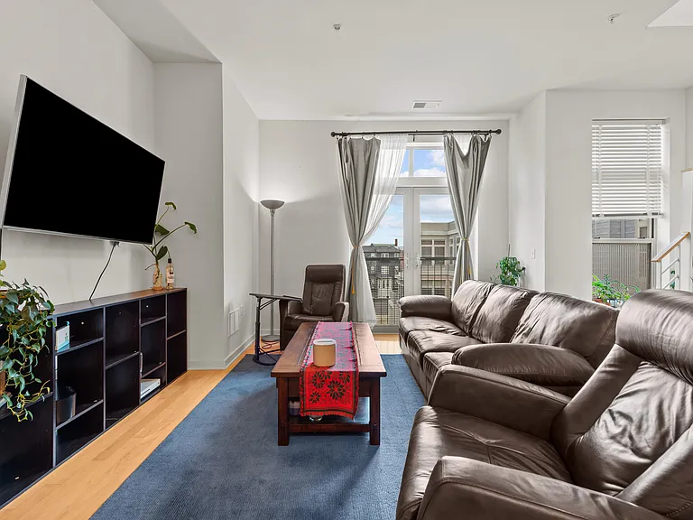 1209 N Charles St #410 — Photo 5