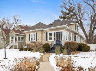 175 N Berteau Ave, Elmhurst, IL 60126