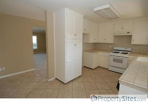 3rd image of 360 E James Ct