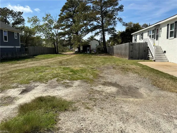 9525 17th Bay St, Norfolk, VA 23518