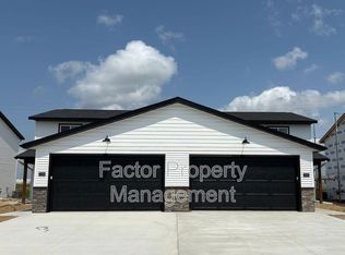 3210 Scotch Ln, Mankato, MN 56001