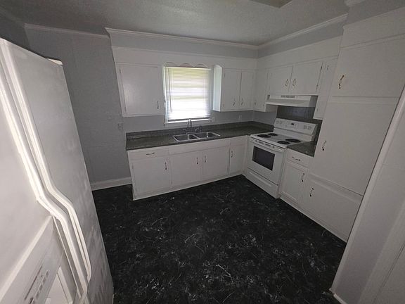 5th image of 3133 Monticello Dr