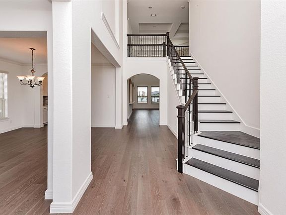 3rd image of 5005 Isla Canela Ln
