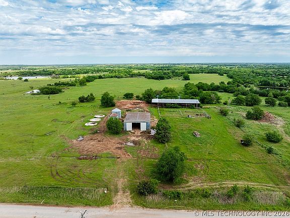 4th image of 22 W Glencoe Rd