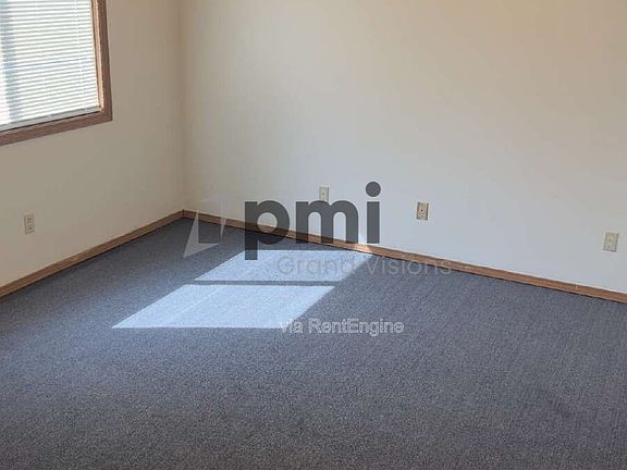 2nd image of 608 Richmond Ave