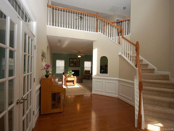 2nd image of 519 Clearwater Dr