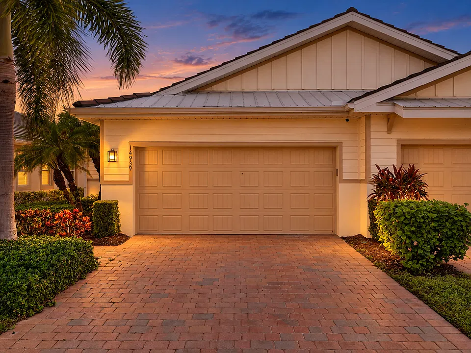 14939 Edgewater Cir