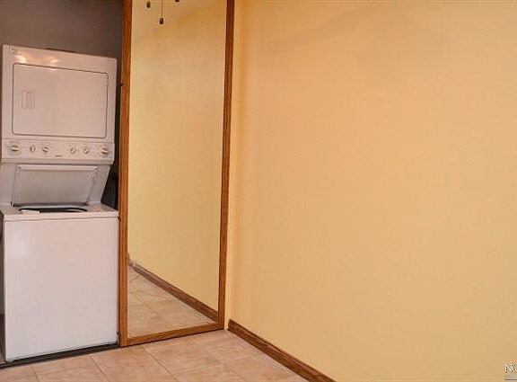 5th image of 251 Lincoln Ave