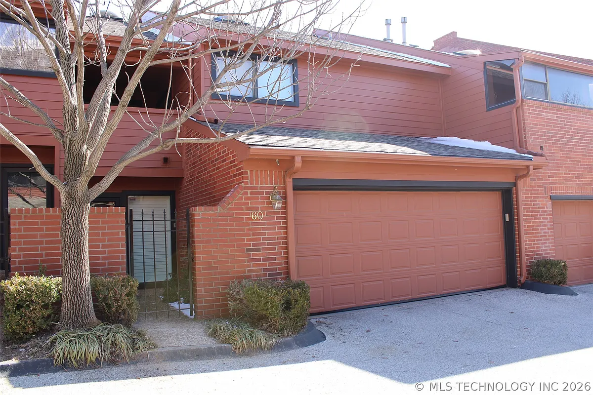 Building Photo - 60 E Woodward Blvd S #60
