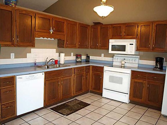 2nd image of 7112 Chimney Rock Ct