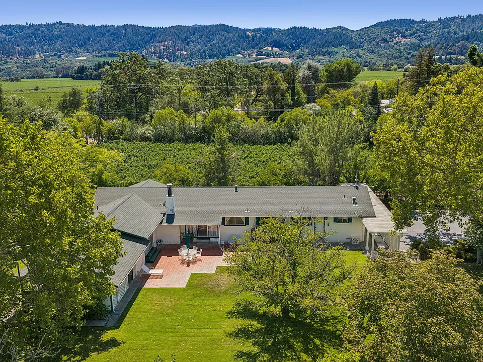 7744 Saint Helena Hwy