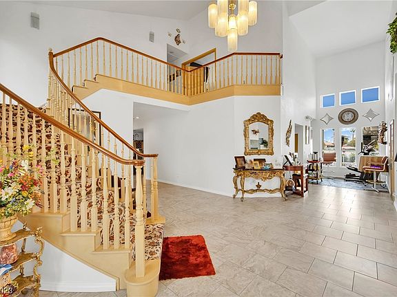 4th image of 1580 Windhaven Cir