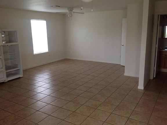 OPEN LIVING AREA