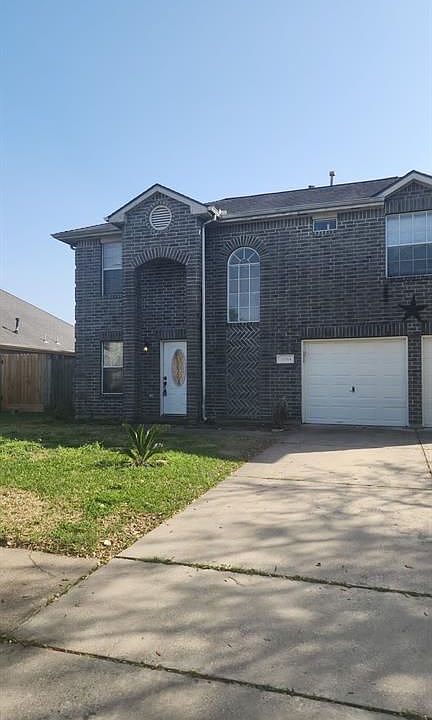 1st image of 10914 Spruce Dr