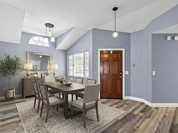 3rd image of 305 Sand Ridge Dr