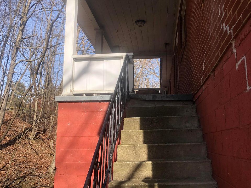 507 North 12th Street covered back porch
