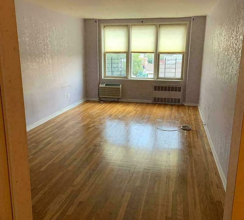 1st image of 2355 E 12th St APT 4R