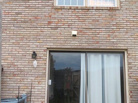 3rd image of 501 Cambridge Ct