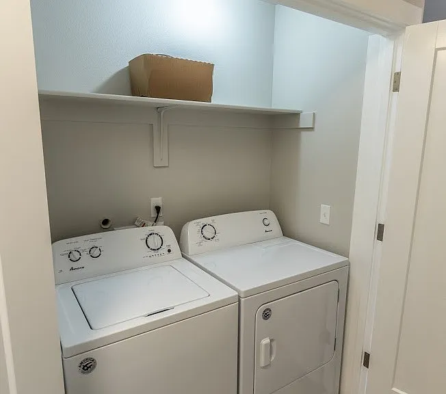 Evergreen Valley Apartments — Photo 32