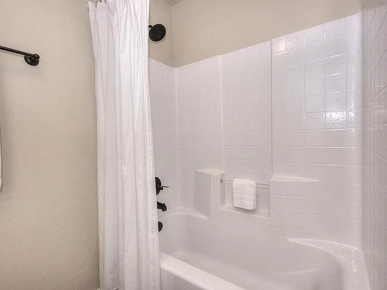 1365 E Yucca Cyn — Photo 24