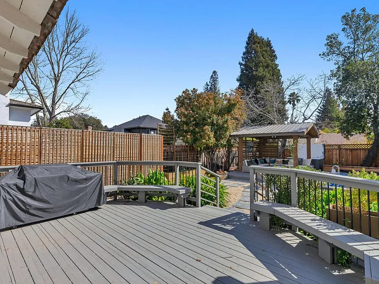 610 Harvest Ln — Photo 32
