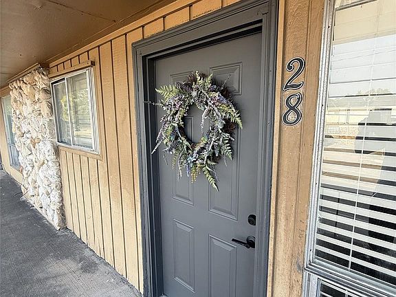 3rd image of 1529 Wirt Rd APT 28