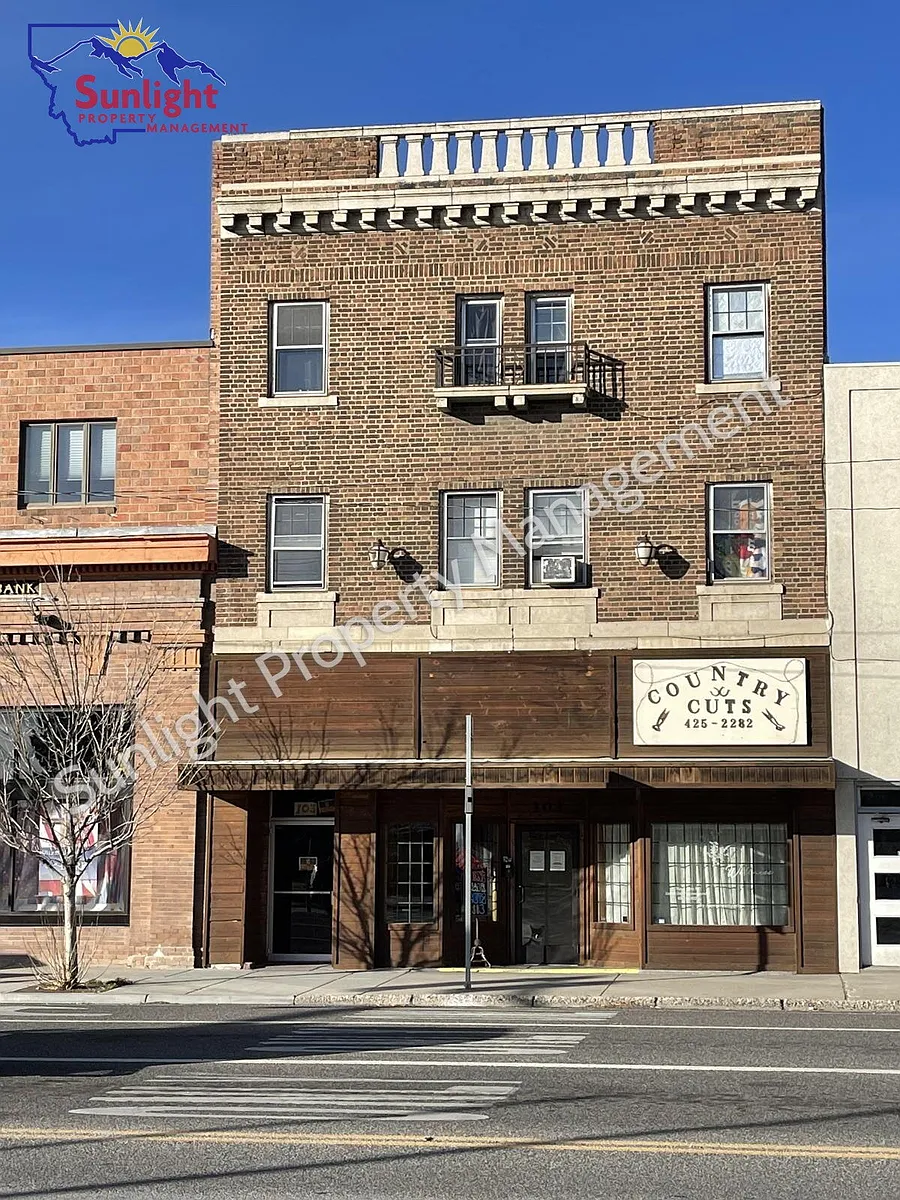Building Photo - 103 E Main St #C