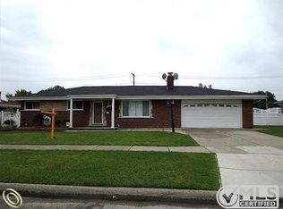 20585 Fairview Dr, Dearborn Heights, MI 48127