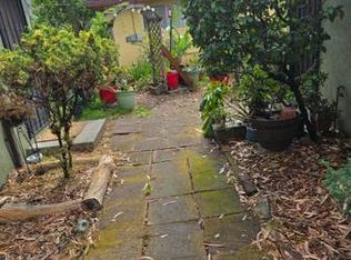 2735 Humboldt Ave #B, Oakland, CA 94602