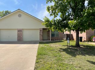 305 S 42nd St #A/B, Killeen, TX 76543