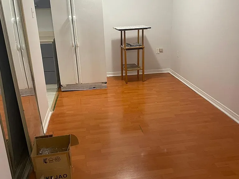 435 Elson St #BASEMENT — Photo 7
