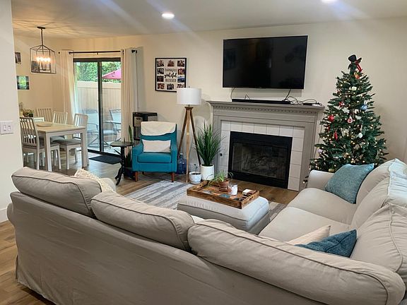 3rd image of 586 Moses Ln