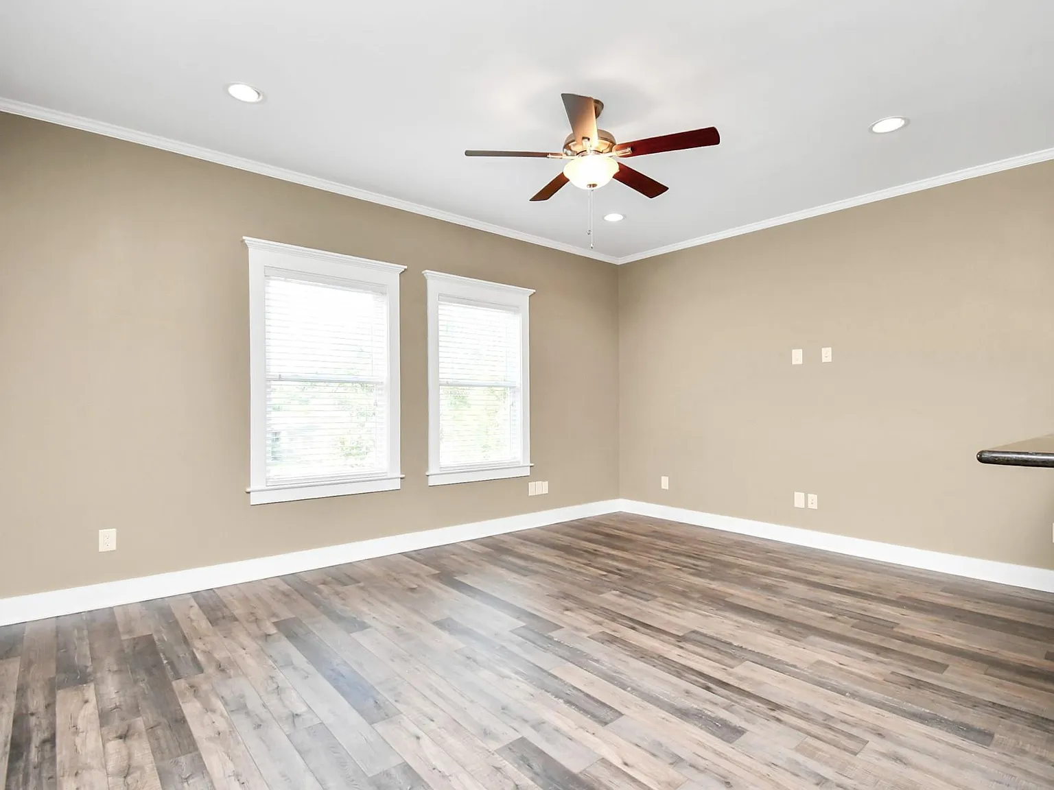 1 bed, 1.0 bath, $1,600 — Photo 4
