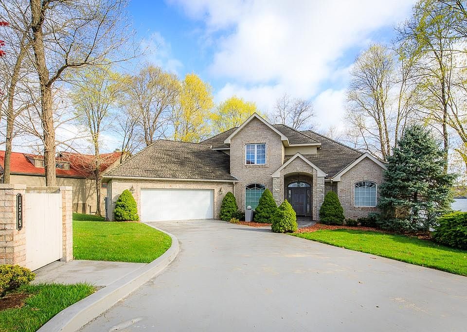 1st image of 1579 Grand Ct