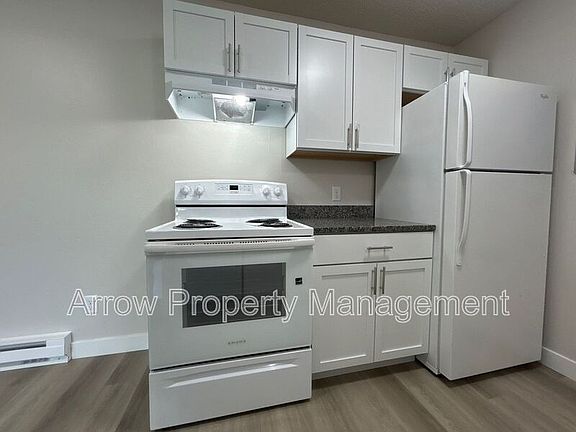 5th image of 902 E E St #F