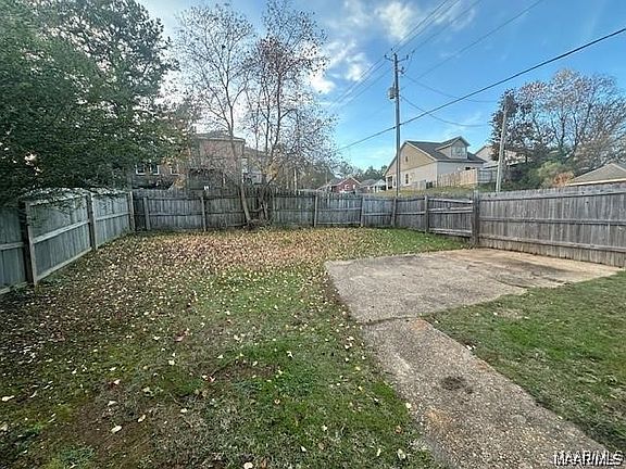 2nd image of 10 Glenwood Ct