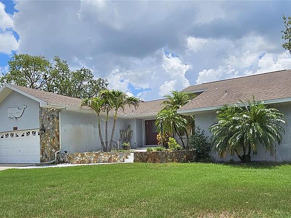 2nd image of 2210 Bayou Dr