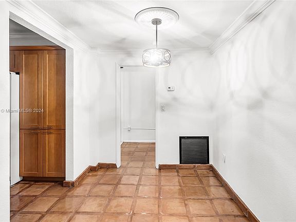 3rd image of 1751 Washington Ave APT 2F