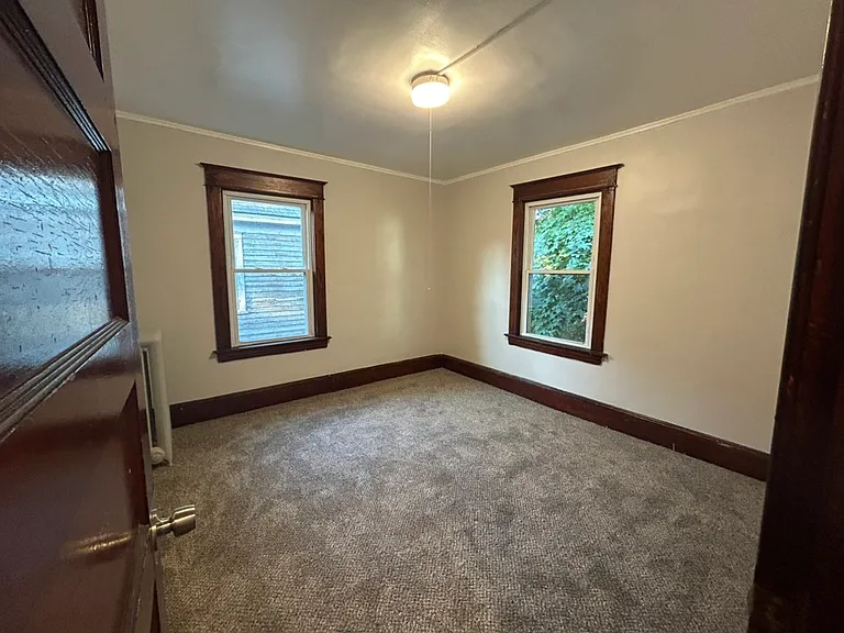 10 Scammell Ave — Photo 8