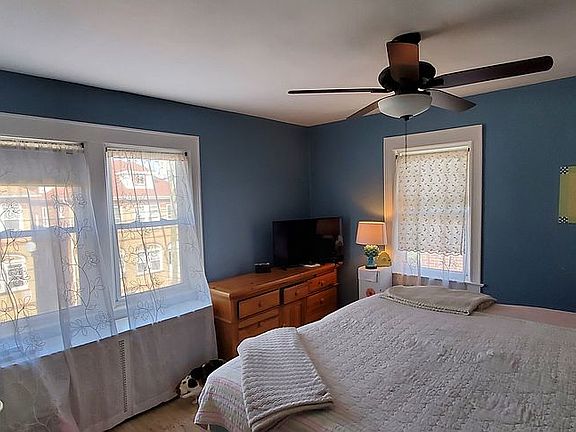 4th image of 139 Hillcrest Pl