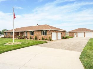 808 N Henrietta St, Effingham, IL 62401