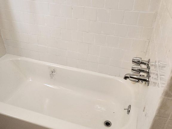 5th image of 2341 Mesa St