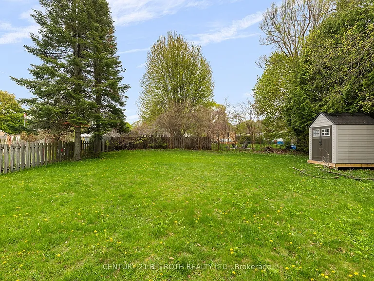 243 Wellington St E #LOWER LEVEL — Photo 14