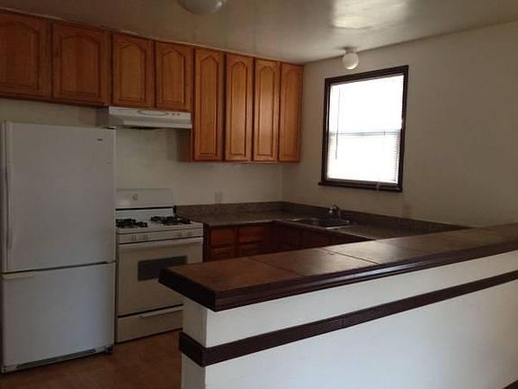 4th image of 2336 Grant Ave
