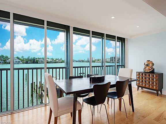 4th image of 322 Harbour DR #202D