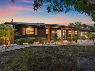 2402 Wisteria St, Sarasota, FL 34239